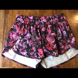 Lululemon size 8 tracker shorts